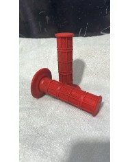 JUEGO DE PUÑOS DE MOTO ROJOS USADOS