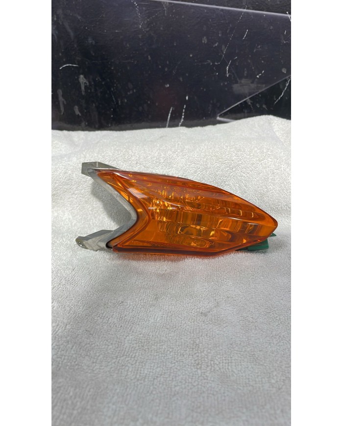 INTERMITENTE DERECHO YAMAHA CYGNUS X CARBURACIÓN USADO