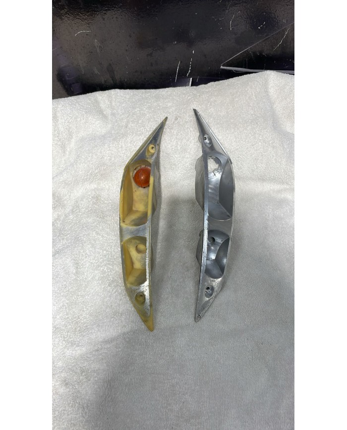 JUEGO DE TULIPAS DE INTERMITENTES PIAGGIO ZIP SP USADOS